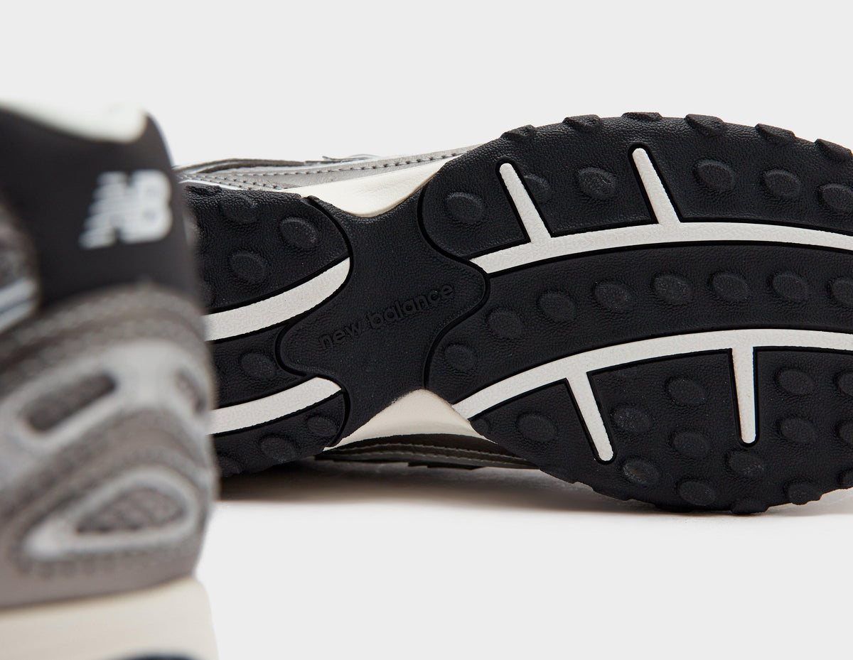 New Balance 204L Women's