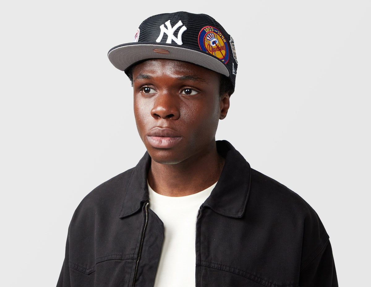 New Era NY Yankees Badge 59FIFTY Mesh Cap