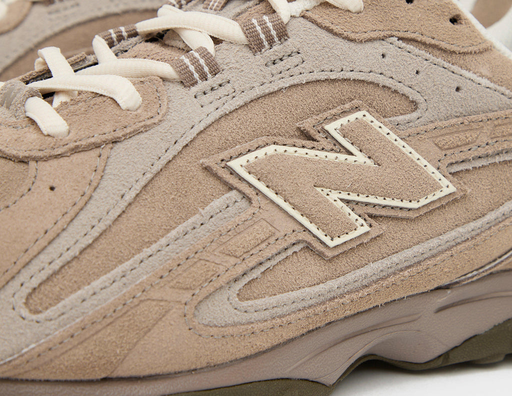 New Balance 204L