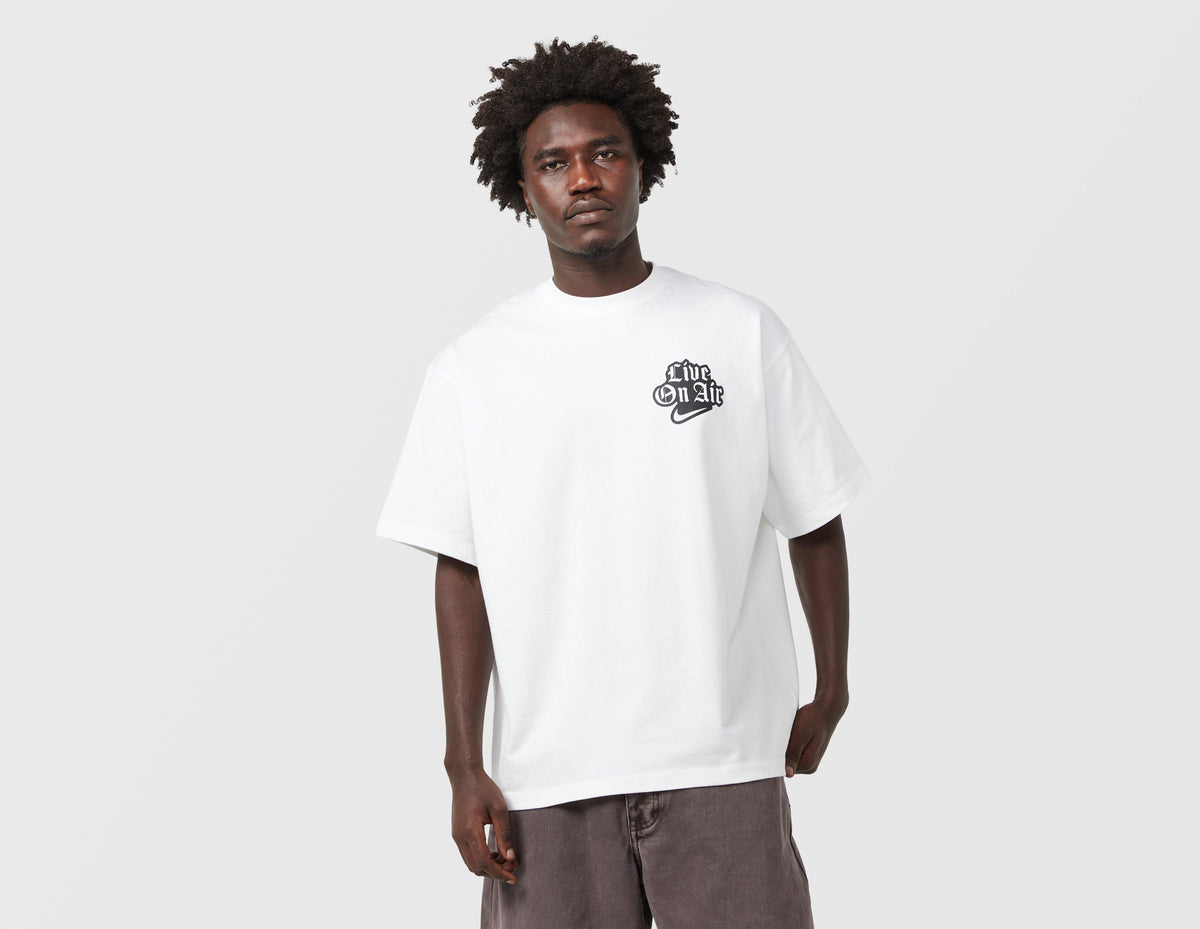 Nike Solo Swoosh Graphic T-Shirt
