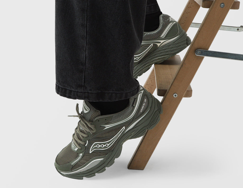 Saucony ProGrid Omni 9 GORE-TEX