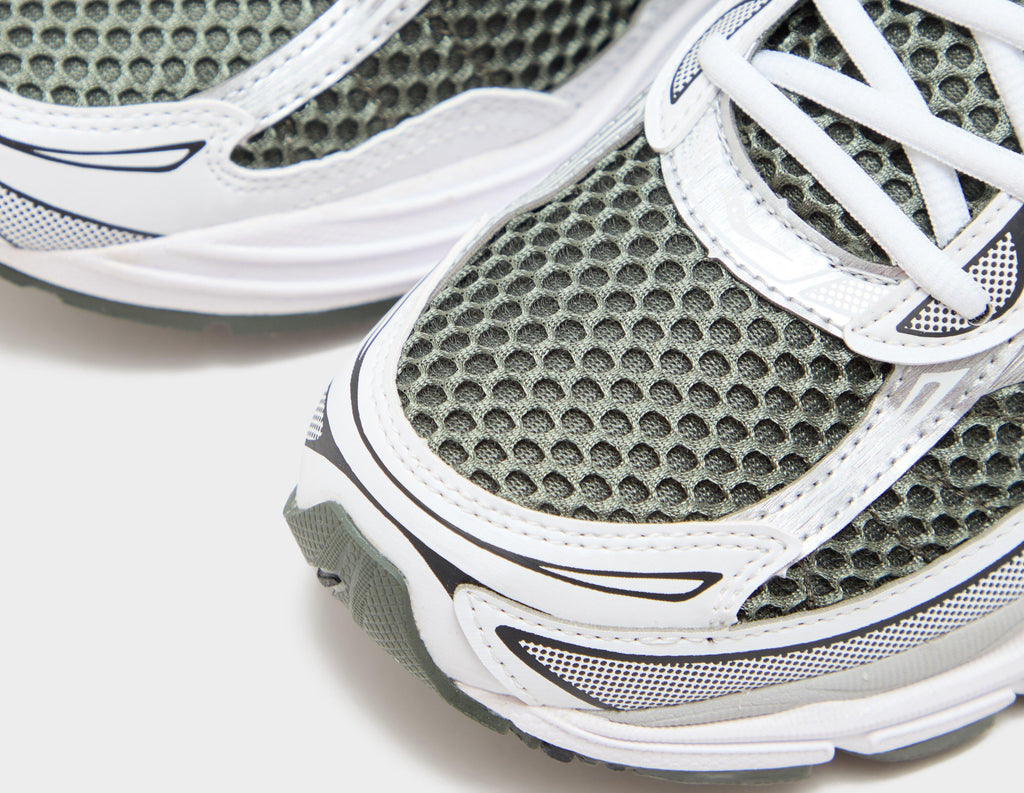Saucony ProGrid Omni 9