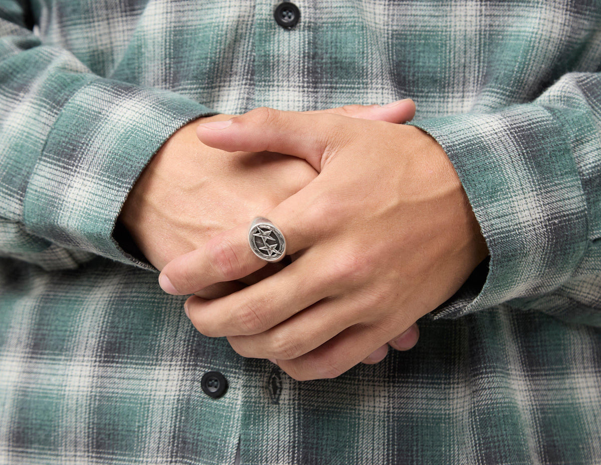 Twojeys Icon Signet Ring